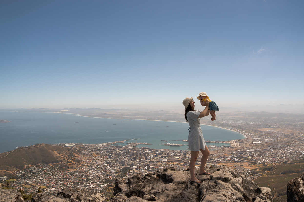Jakyra en haar kind in Kaapstad